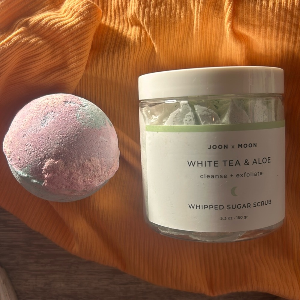 LUSH bath bomb + Whipped SUGAR SOAP scrub + ONE MORE!